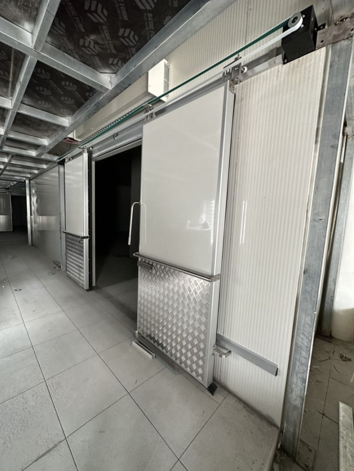 现代化食品冷库外观