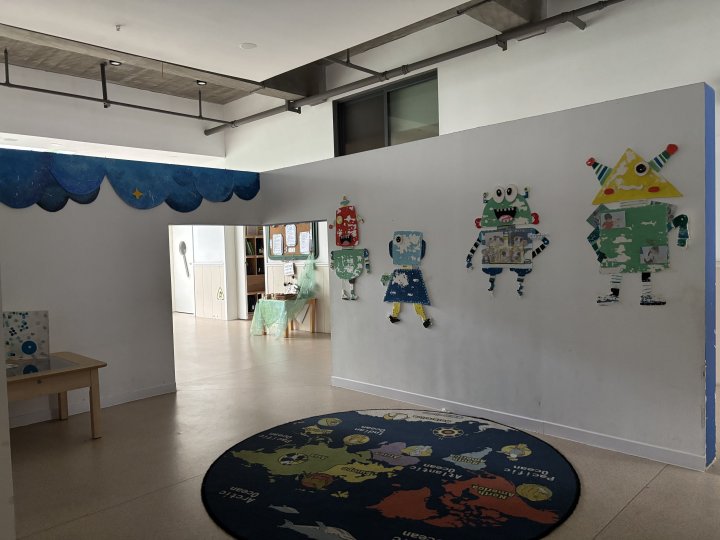 九华合芯灵幼儿园户外活动场景