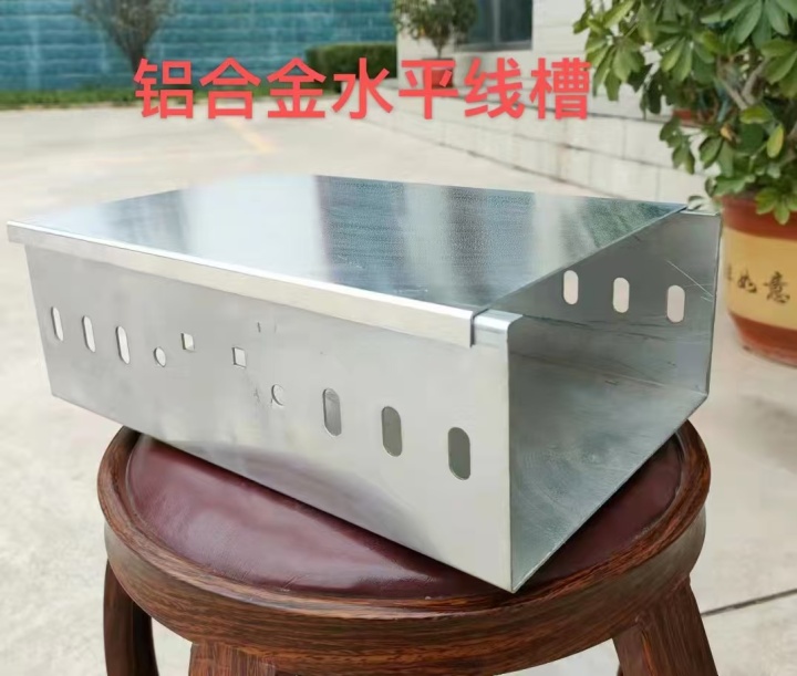 工程安装现场