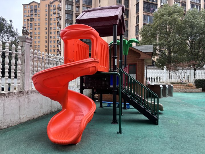 九华合芯灵幼儿园户外环境