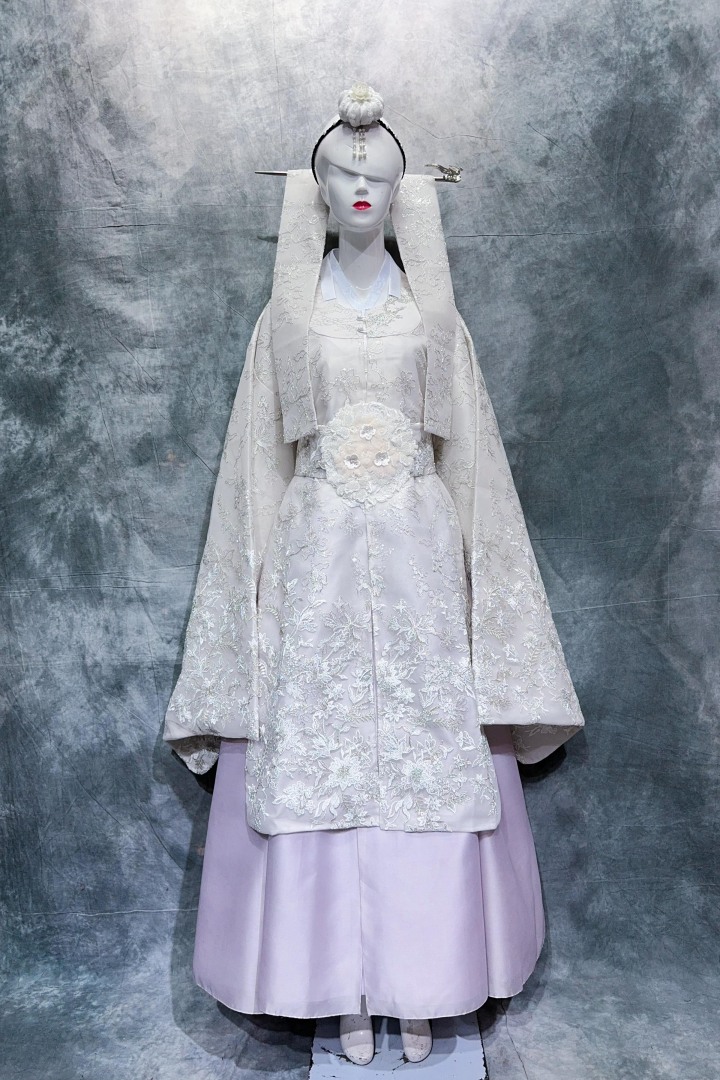 民族服装展示1