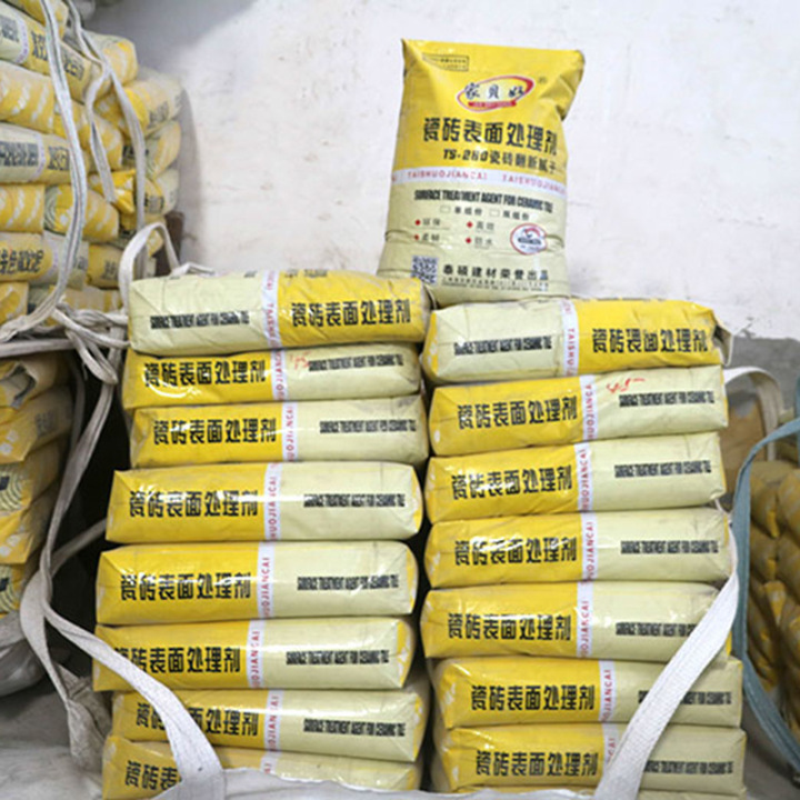 瓷砖翻新腻子施工现场