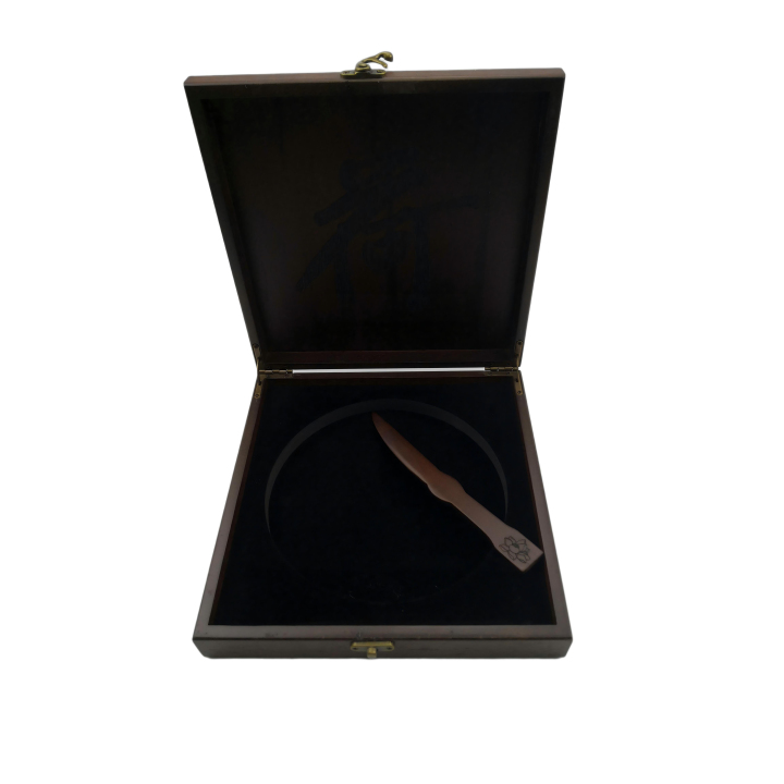 木制茶叶盒生产场景