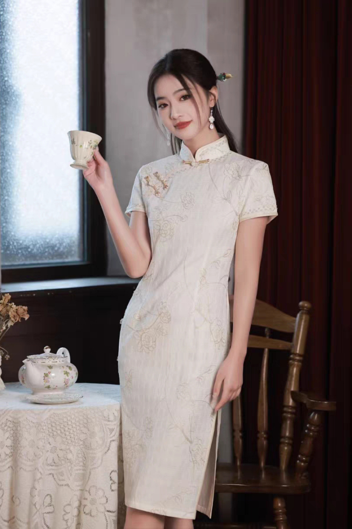 鑫禧鹊服装库房一角
