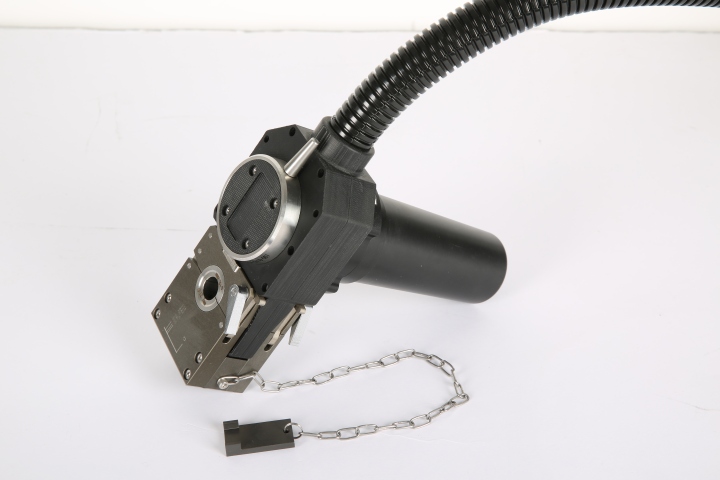 全自动管管焊枪工作特写