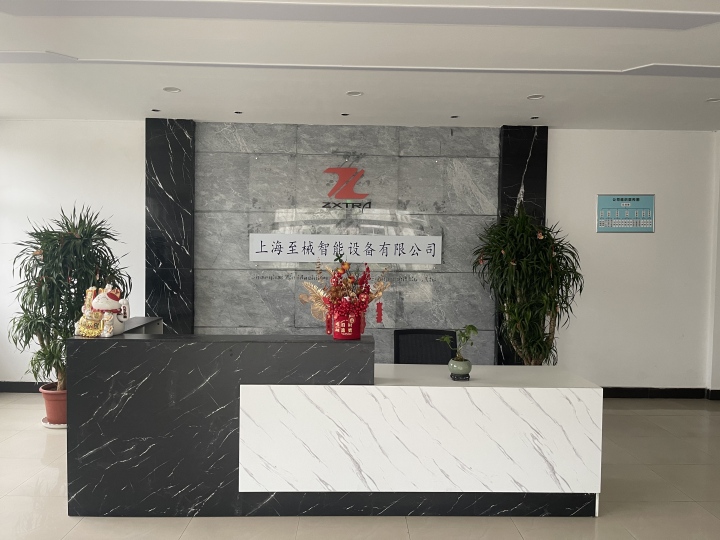 智能滚筒输送生产线