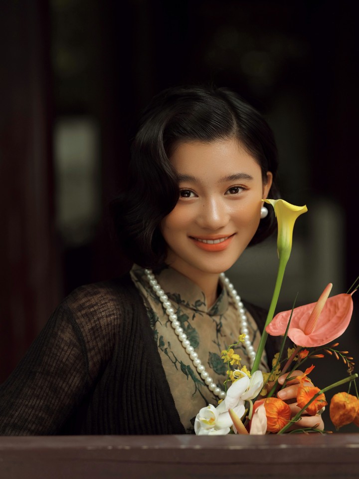 旗袍妆造在苏州园林中的实景呈现