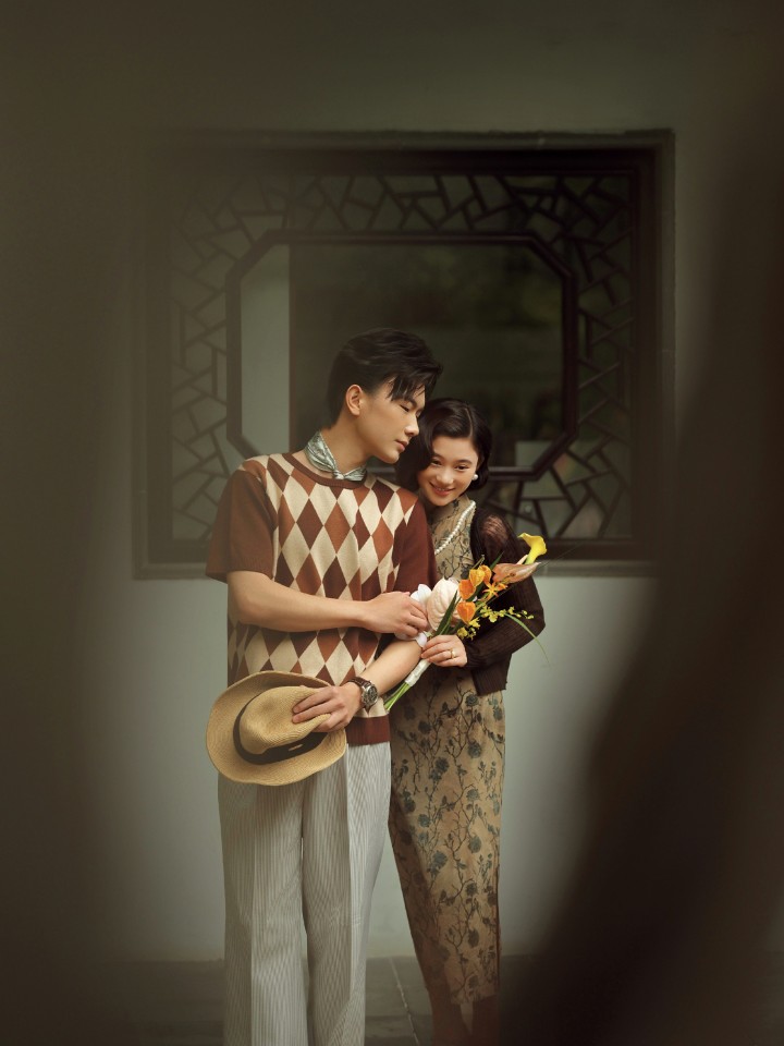 园林旗袍拍照瞬间