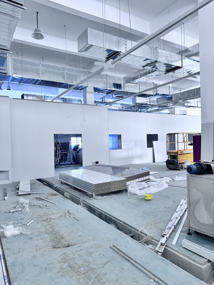 十级净化安装工程现场施工图