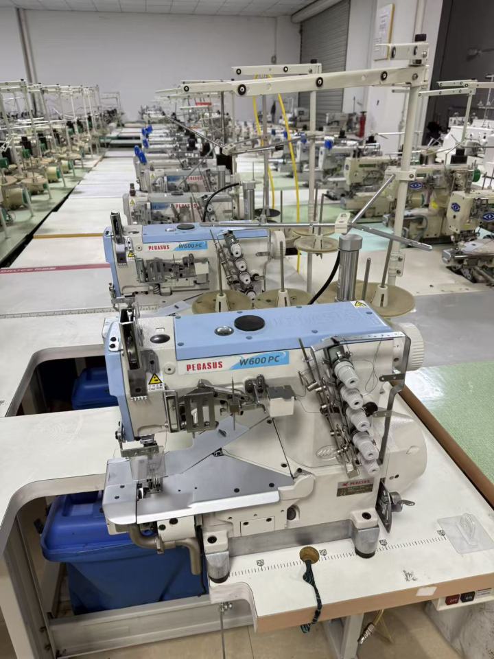 平缝机技术操作场景