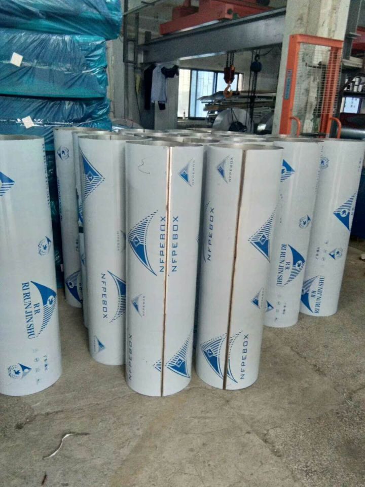 碳钢风管安装现场