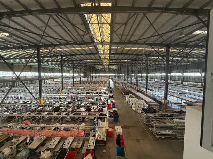 包缝机生产车间