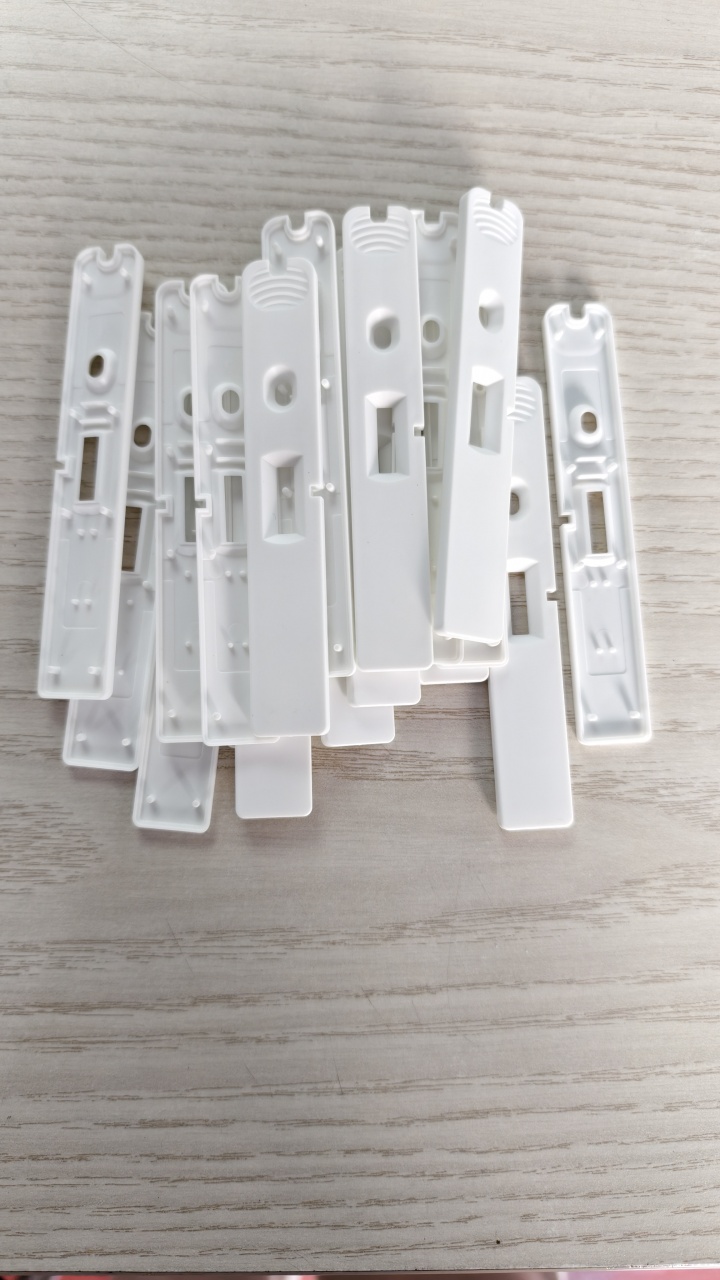 医疗塑胶组件生产车间