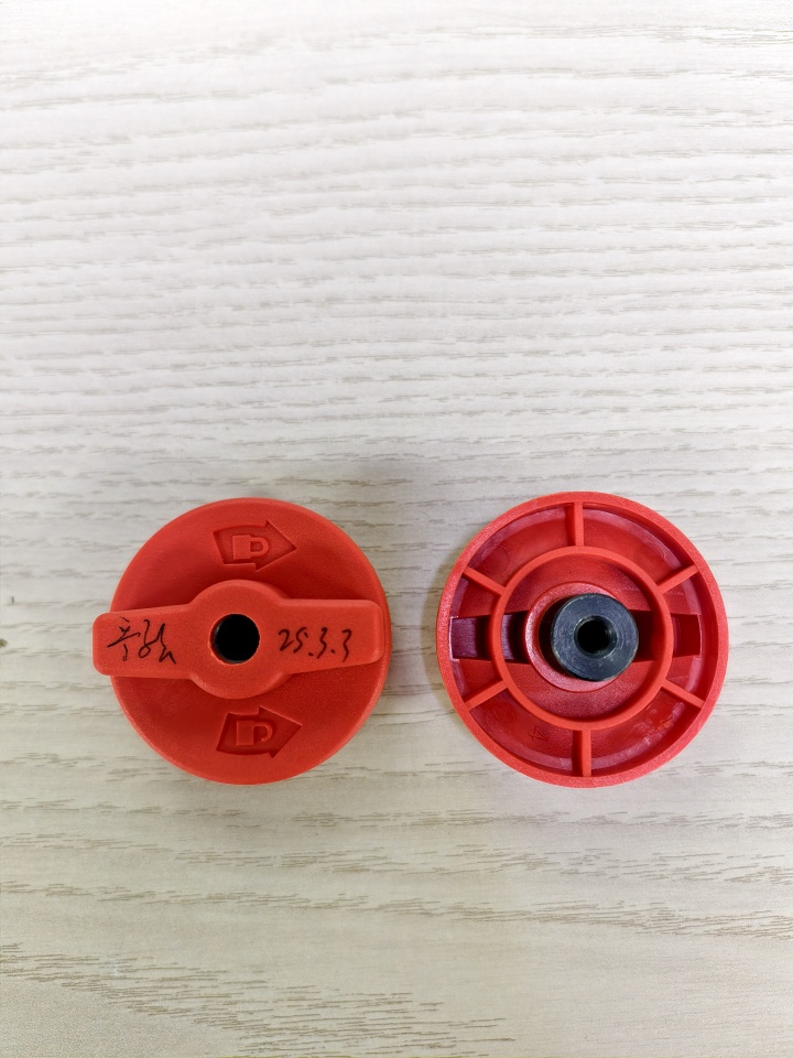 灯具塑胶灯罩生产车间实景