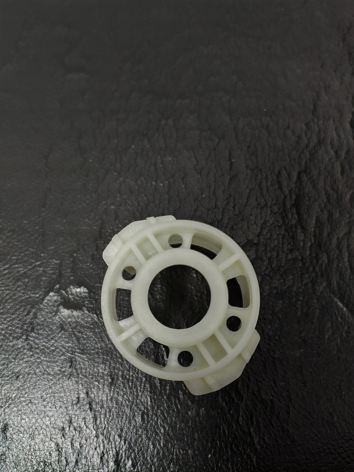 电机散热风罩精密制造车间