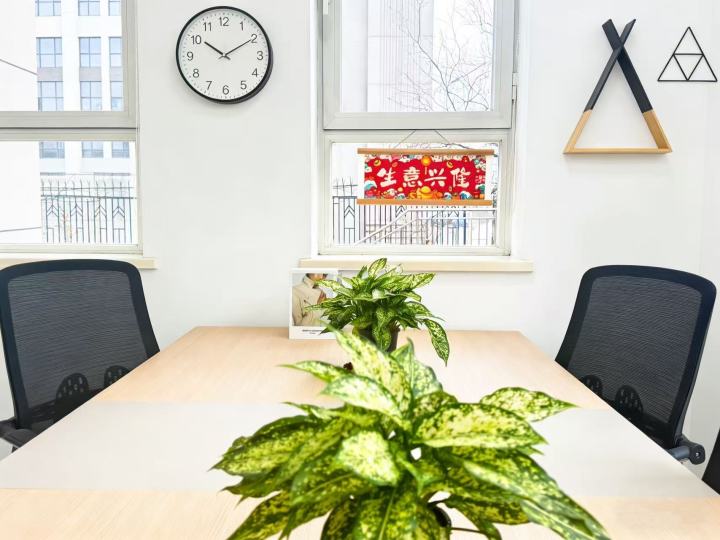 精装办公室内部环境