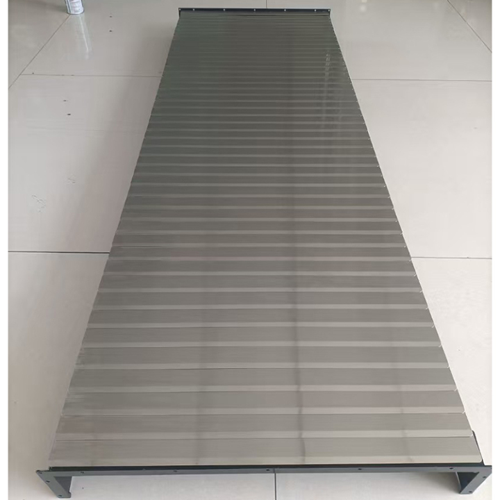 现代化车间内先进的数控加工设备群