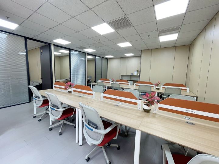 精装办公室会议室