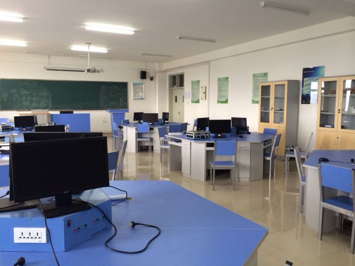 教学场景图