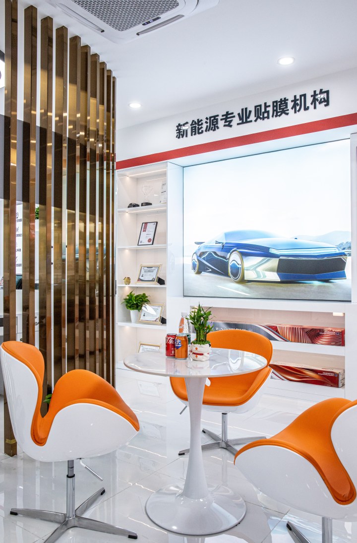 专业汽车贴膜施工过程