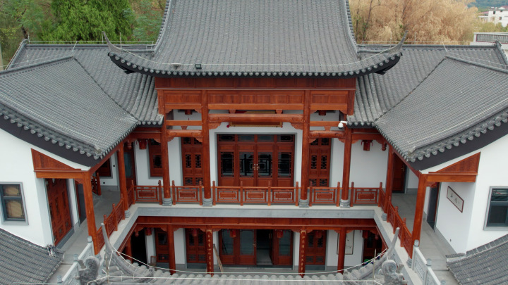 企业生产基地与工匠团队实景