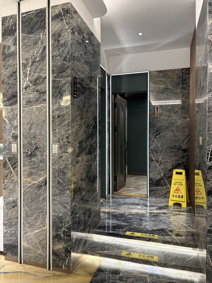 宝格丽奢石细节质感