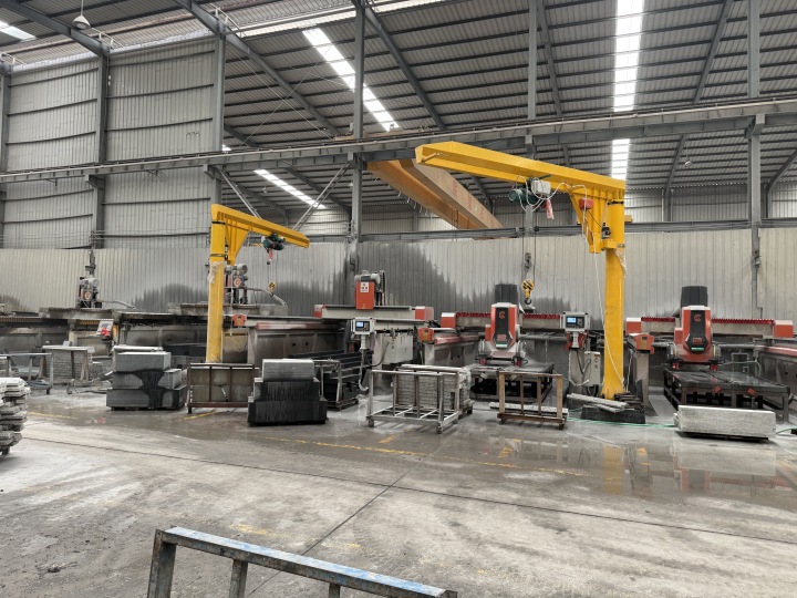 黑金砂踏步加工现场