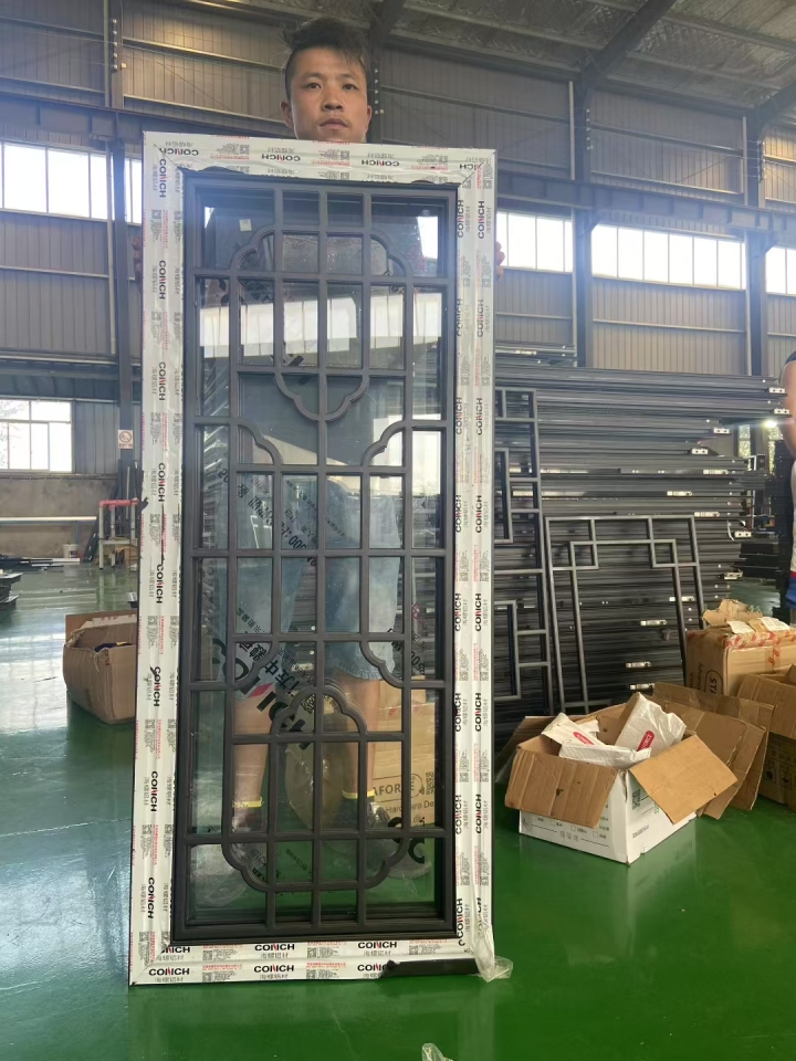 铝木门窗安装标准化流程展示