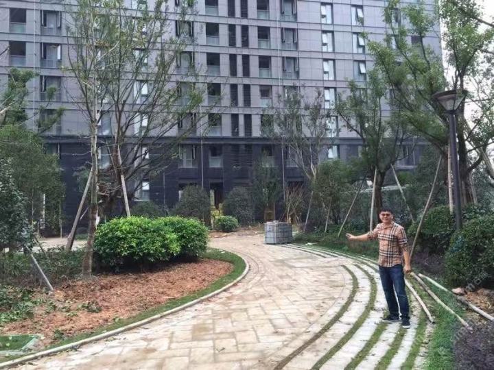 黑金砂自然面水景工程实拍