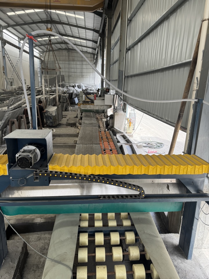 黑金砂矿山荒料展示