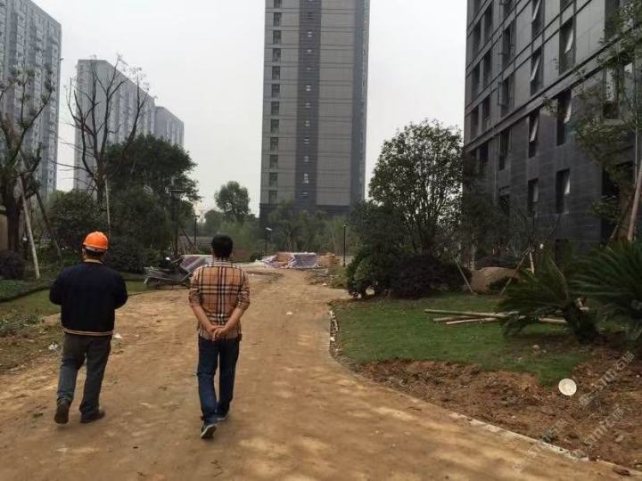 黑金砂板材加工车间