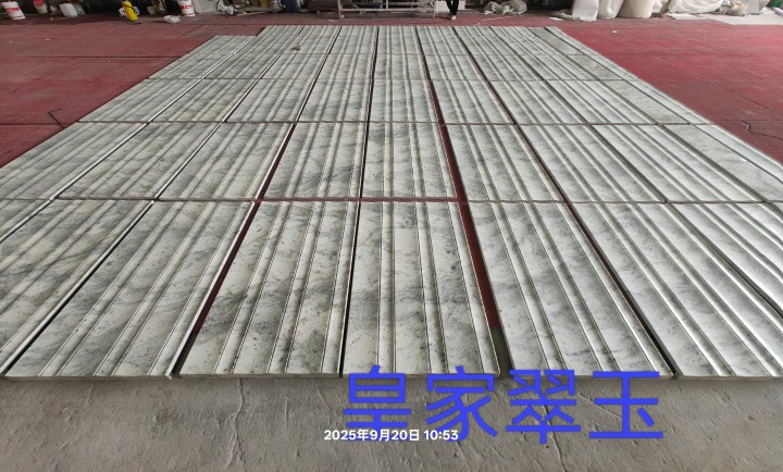 挪威木纹精加工车间