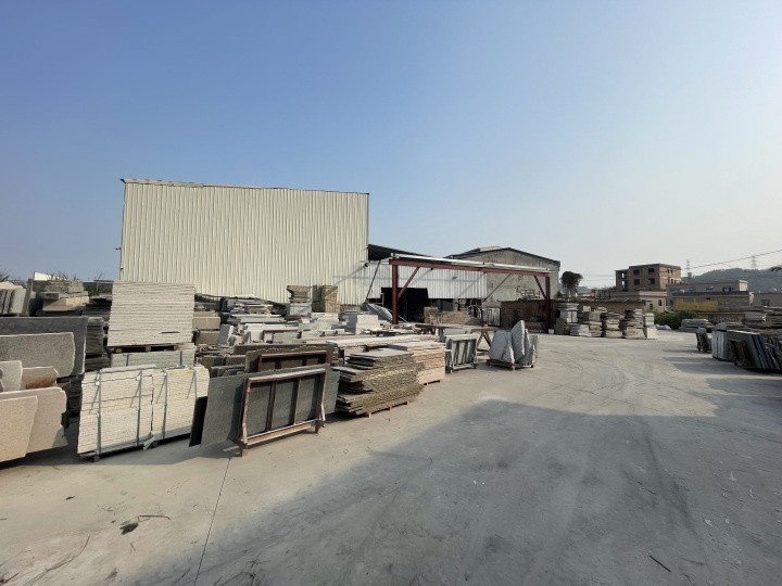 顺荣石材现代化加工车间