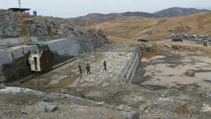 恒河黑石材大板展示