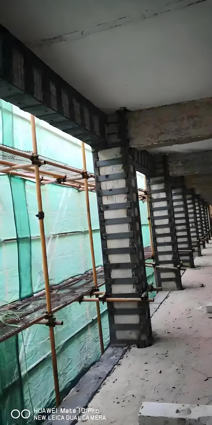 别墅柱加固施工现场三