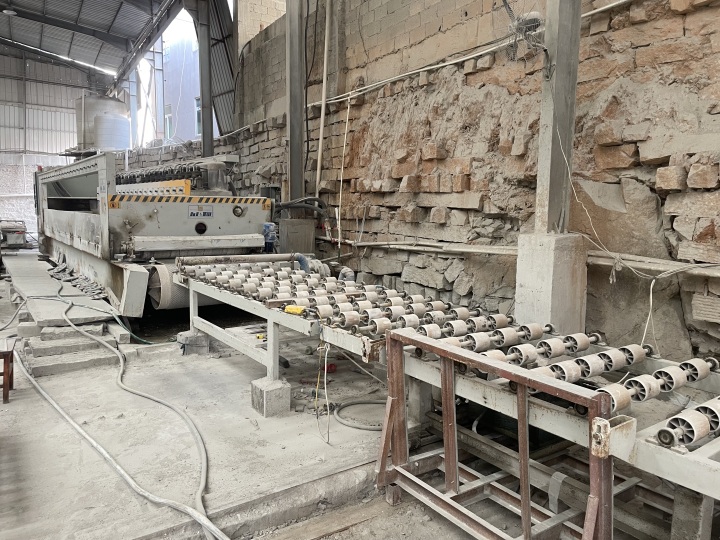 顺荣石材花园式工厂