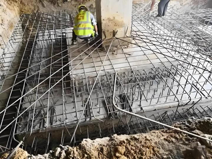 基础加固施工现场示意图