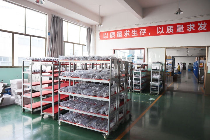 现代家居AI智能锁安装效果图