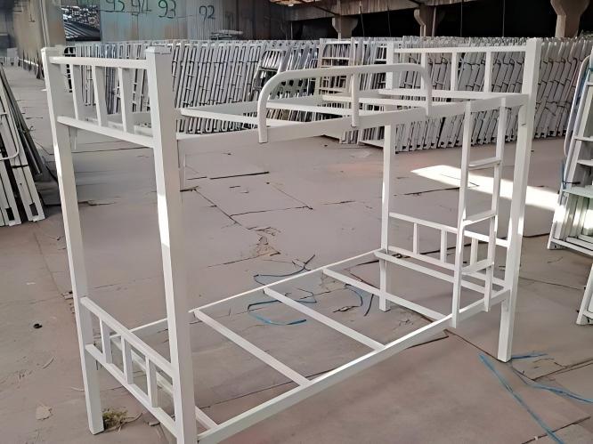 大量铁床现货库存