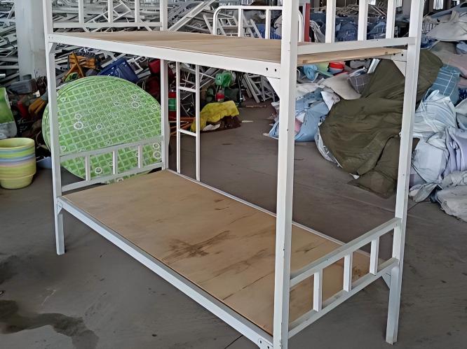 大型公寓家具回收清运现场