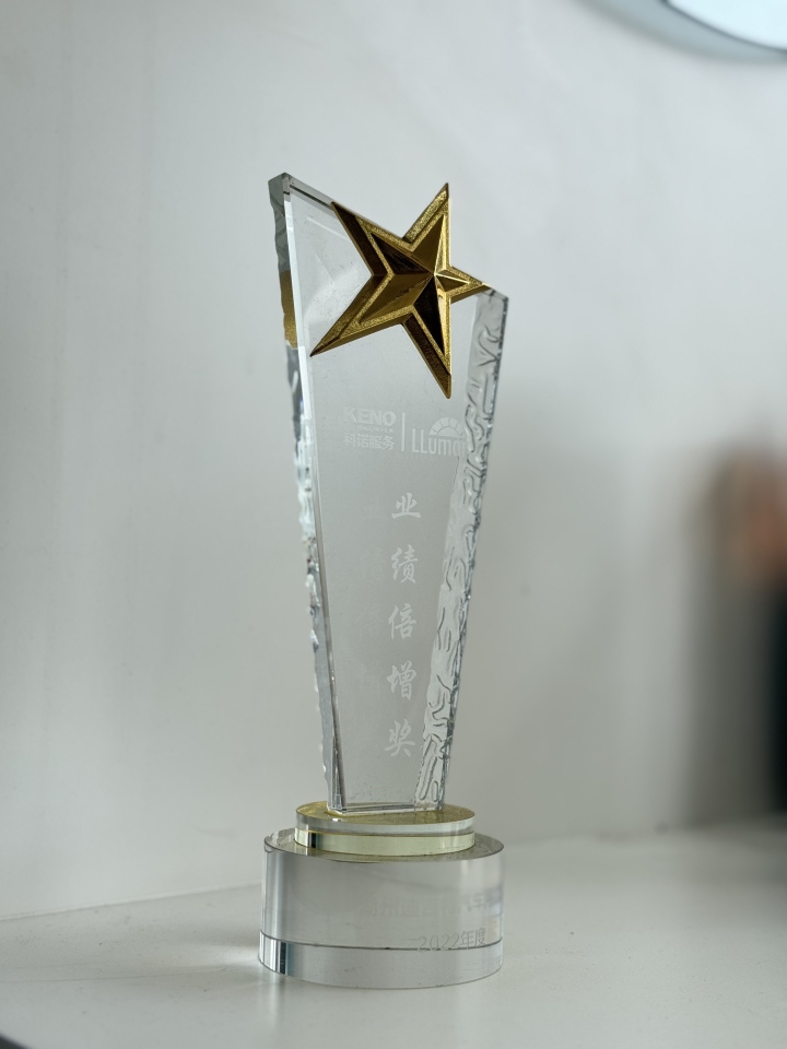 汽车贴膜专业设备与认证展示