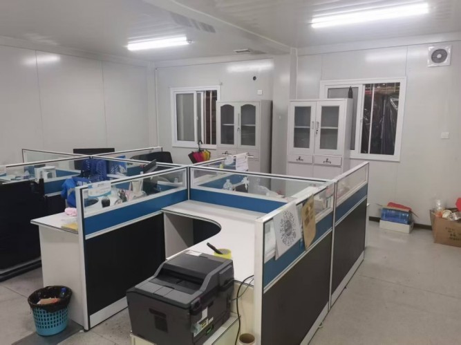 全新住人集装箱工地安装现场