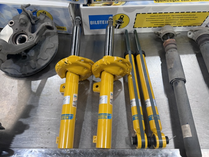 技师专注底盘检修