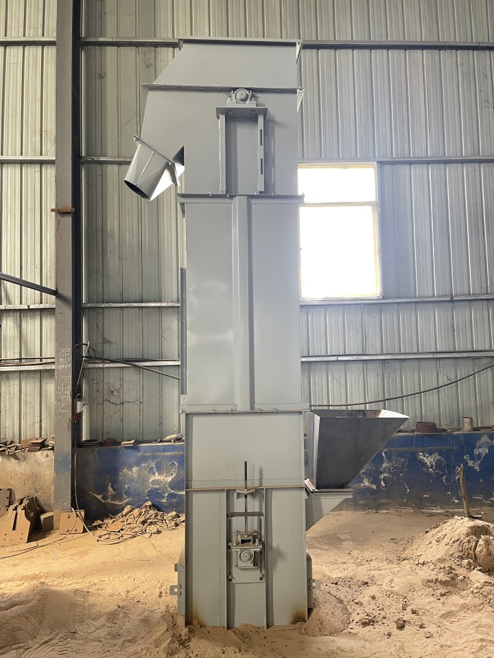 斗式提升机典型应用现场