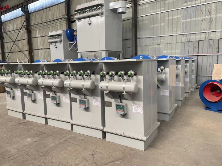 现代化脉冲除尘器设备展示