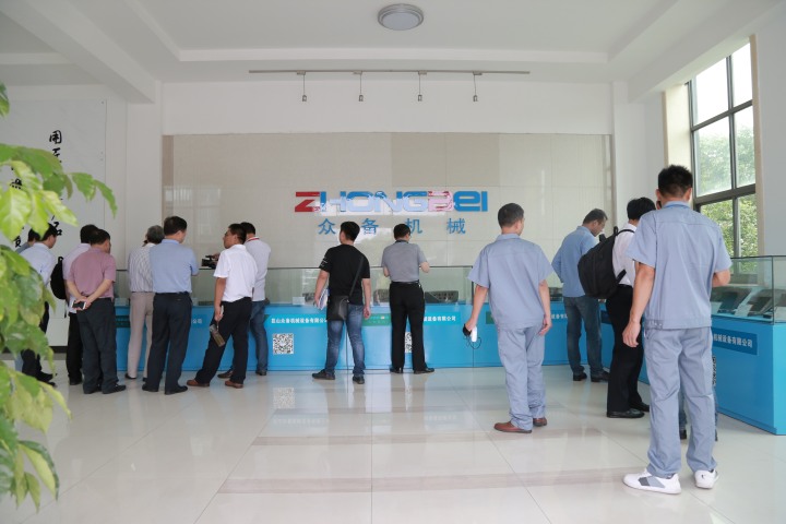 高品质盾尾钢丝刷产品展示