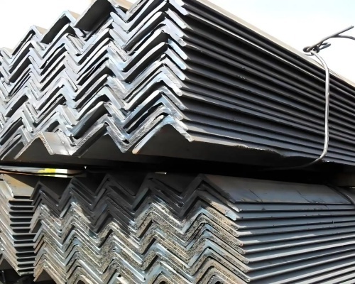 角钢仓库与加工实景