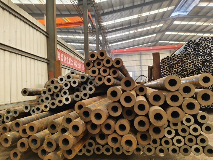 厚壁无缝钢管成品库存实景