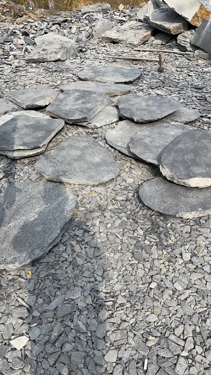 青石板在园林景观中的多样化应用