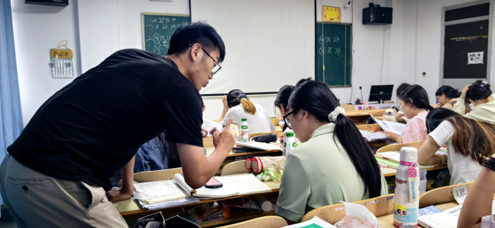 百大教育荣誉展示